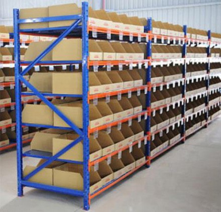 K 04: KỆ ĐỂ HÀNG THÉP ĐỘT LỖ