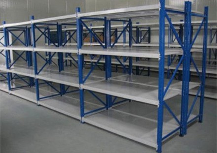 K 05: KỆ ĐỂ HÀNG THÉP ĐỘT LỖ